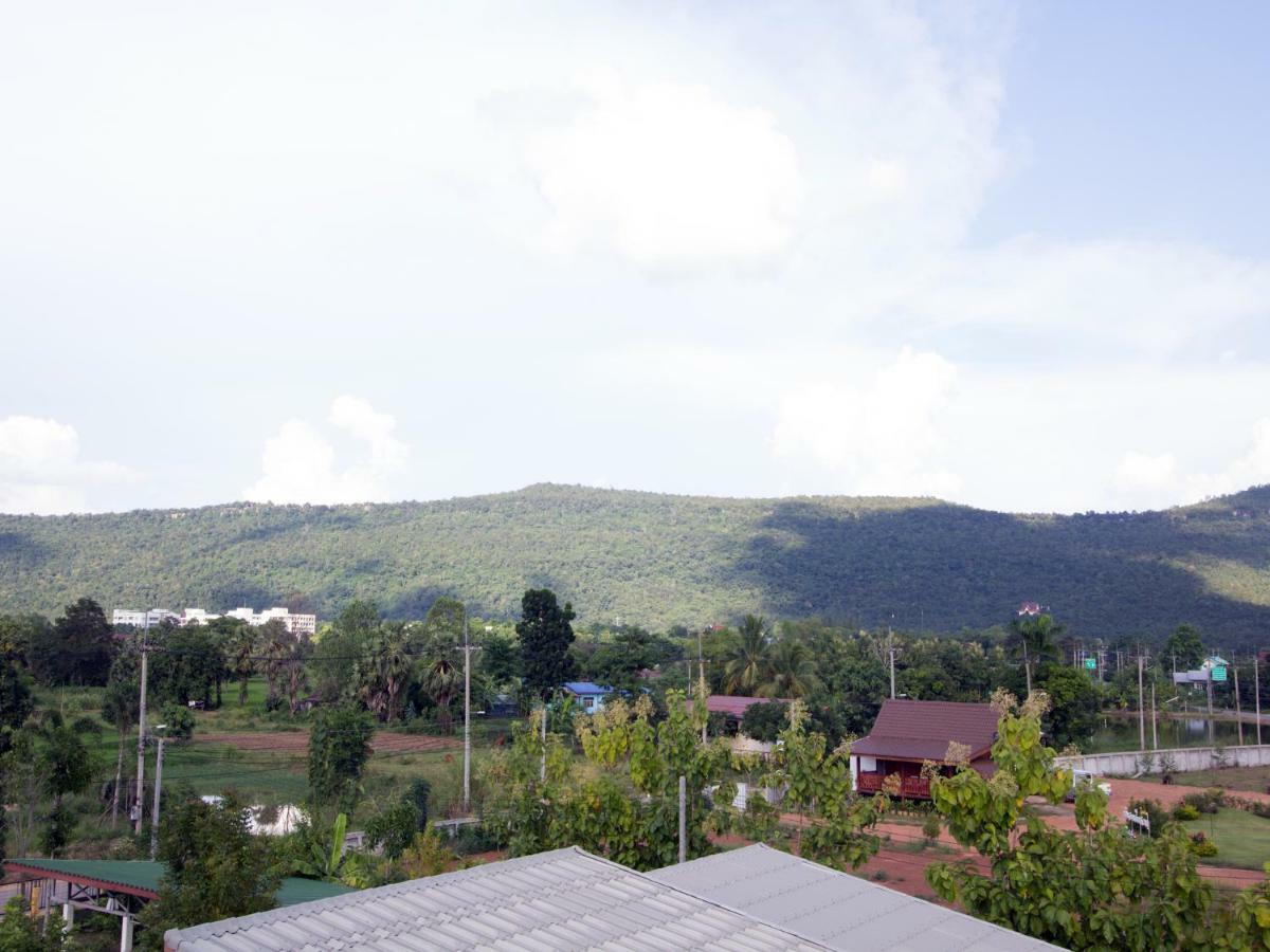 农布花园酒店 Nong Bua Lamphu 外观 照片